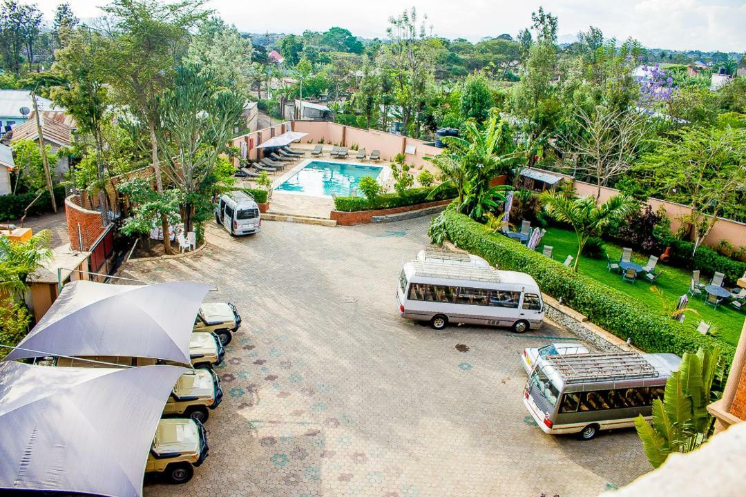 Summit Lodge Marombosa Exterior foto